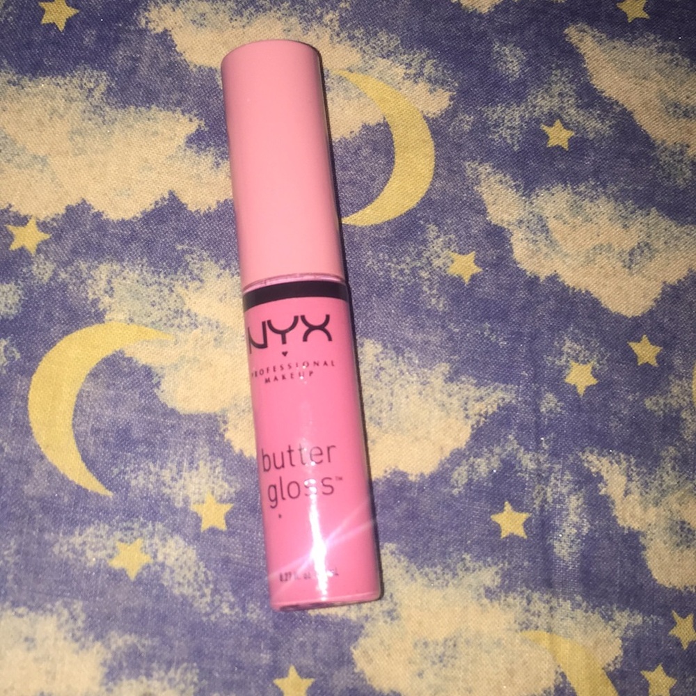 LIP GLOSS